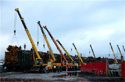 《裝火車現(xiàn)場》照片背后的故事